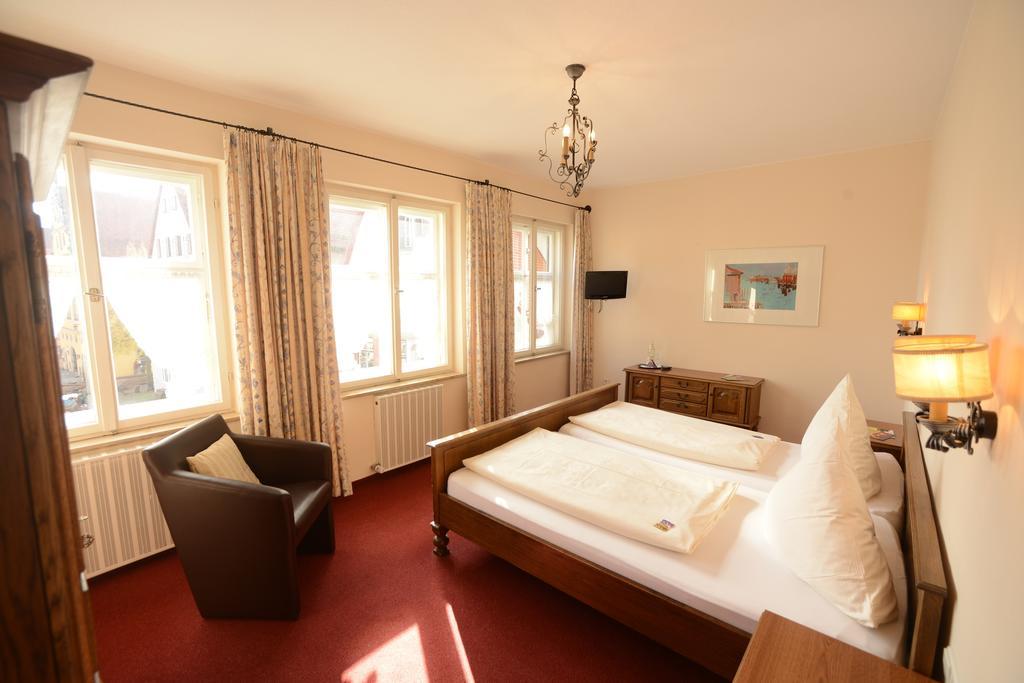Hotel Eisenkrug Dinkelsbuehl Bilik gambar