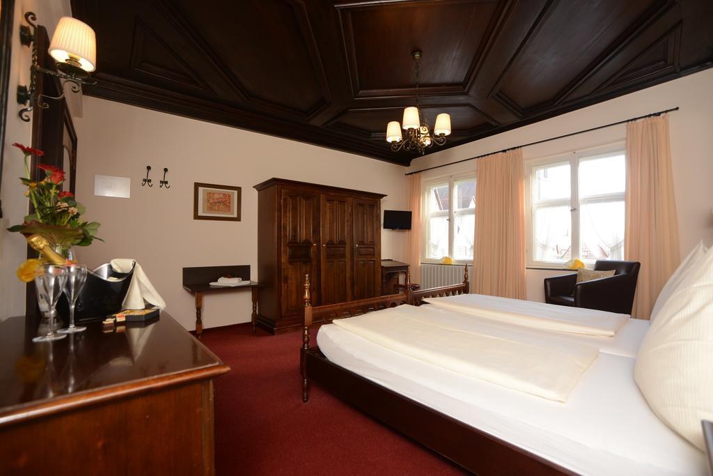 Hotel Eisenkrug Dinkelsbuehl Bilik gambar